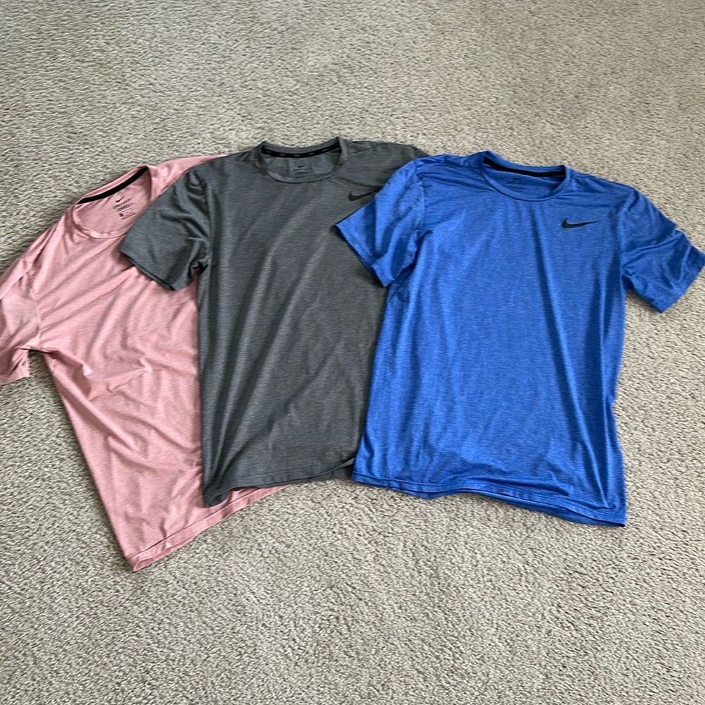 Set of 3 Nike dry fit standard fit shirts